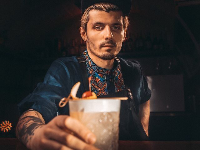 Бар TUSA BAR | вул. Хрещатик, 12