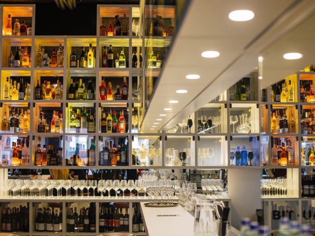 Бар WHITE wine bar | ул. Шота Руставели, 11/7