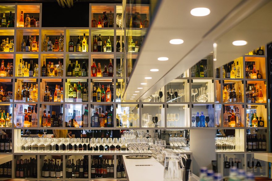Bar White wine bar | Kyiv