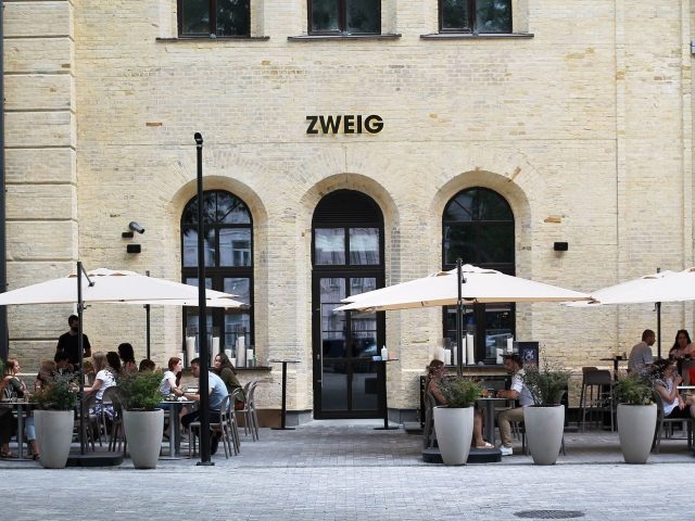 Bar Zweig | Kniaziv Ostrozkykh St, 2