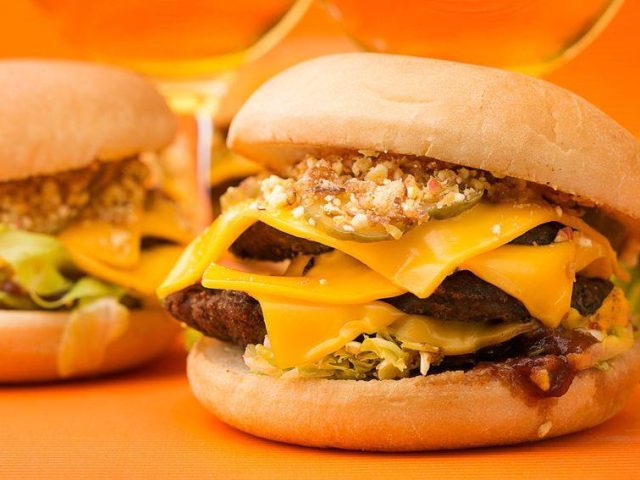 Fast food Dogz&Burgerz | Yevhena Hutsala Ln, 3