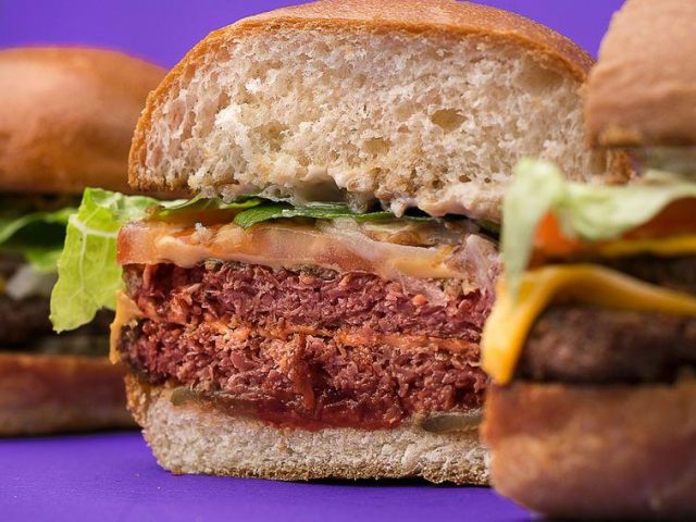 Fast food Dogz&Burgerz | Yevhena Hutsala Ln, 3