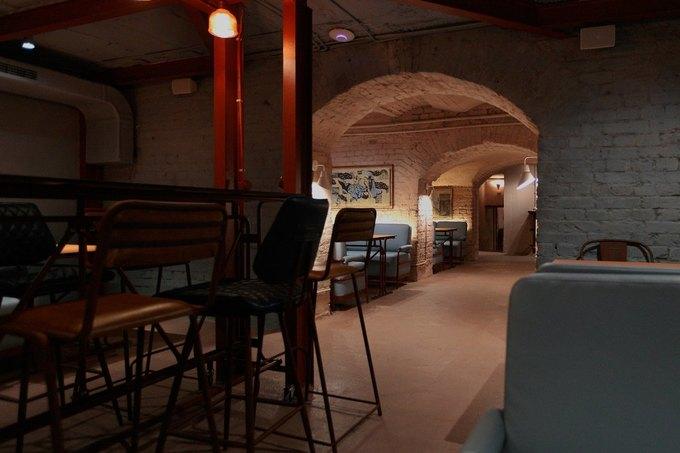 Pub Drunken Monkey | 1 Kostyantynivska St