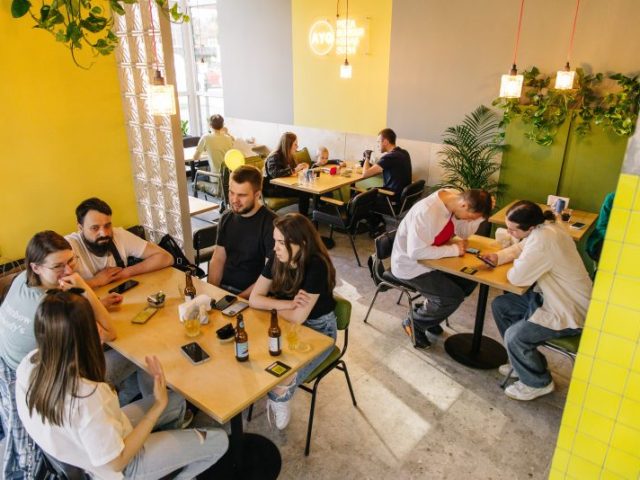 Fast food Ayo | Yevropeiskoho Soyuzu Ave, 45