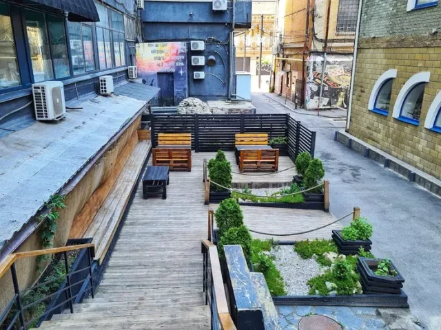 Ресторан First Wave Pizza Bar | вул. Короленка, 3-Б