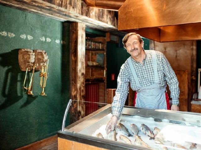 Ресторан Форель, хлеб и вино | ул. Староеврейская, 50 — фото 4