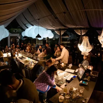 Бар Hendrick’s Bar | вул. Богдана Хмельницького