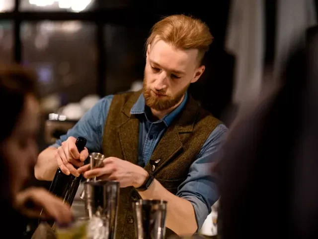 Бар Hendrick’s Bar | вул. Богдана Хмельницького