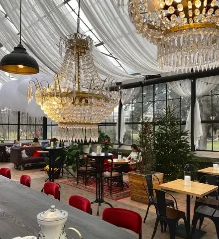 Бар Hendrick’s Bar | вул. Богдана Хмельницького