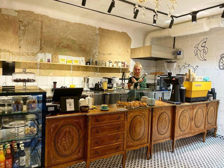 Кафе Honest Coffee Bar | вул. Мечникова, 7