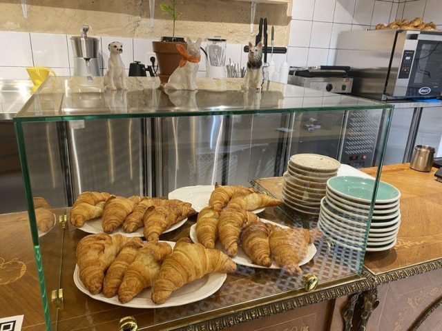 Кафе Honest Coffee Bar | вул. Мечникова, 7