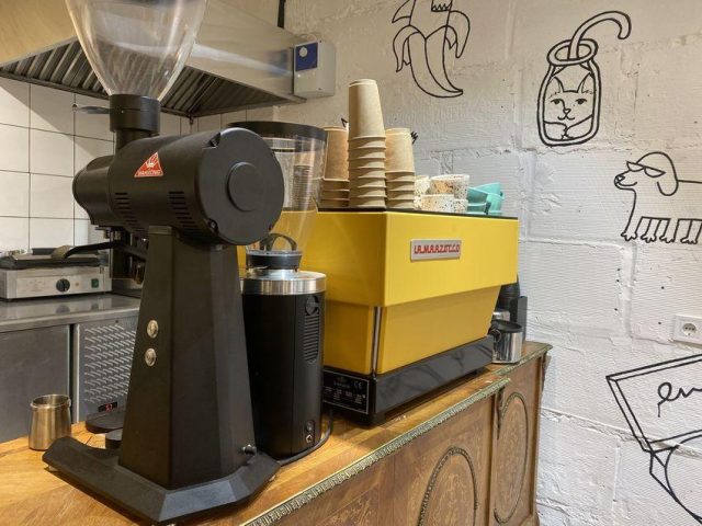 Кафе Honest Coffee Bar | вул. Мечникова, 7