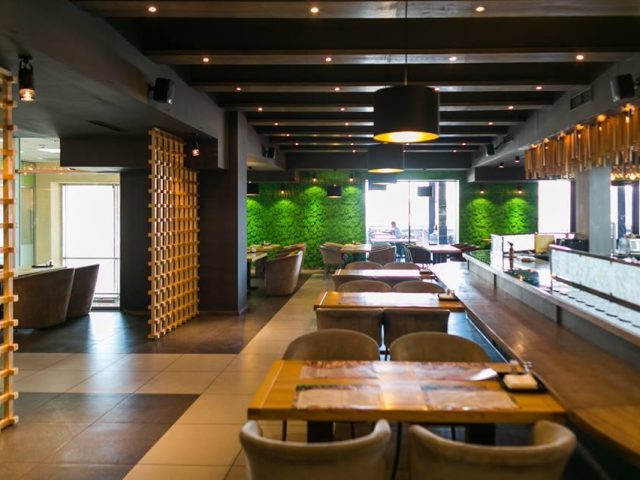 Ресторан Jinni sushi kaiten bar | Велика Кільцева вул., 4-Ф