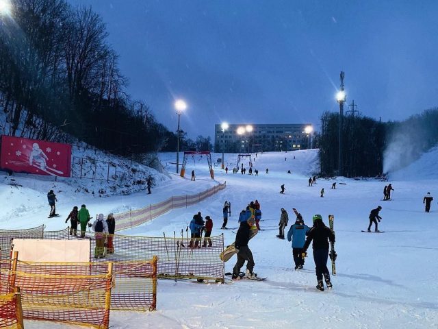 Кафе БУХТА winter station | вул. Миколи Амосова