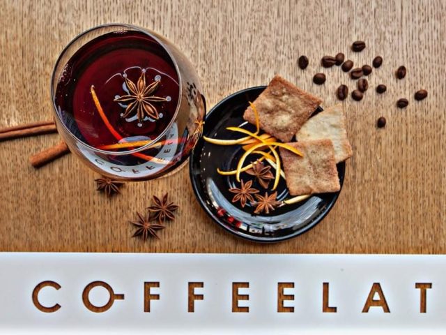 Кафе C O F F E E L A T | просп. Романа Шухевича, 2-Т