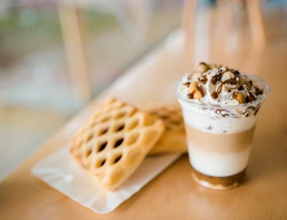 Кафе Crema Caffee | просп. Миколи Бажана, 16