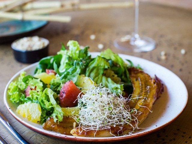 Cafe Green Food Cafe | Kosmichna St, 14