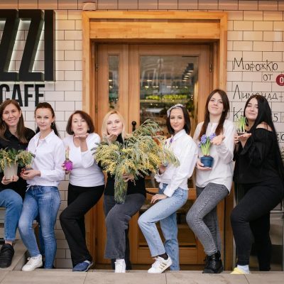 Кафе Izzi | вул. Ніни Строкатої, 35