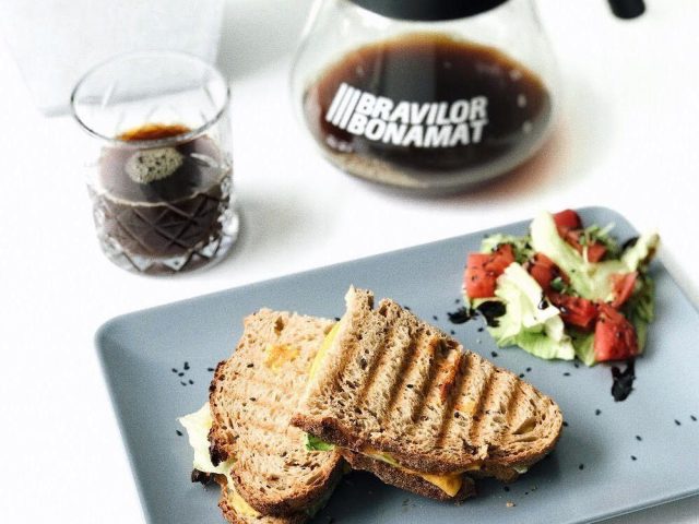 Кафе Ku.Ku Coffee & Eat | Михайлівська вул., 18