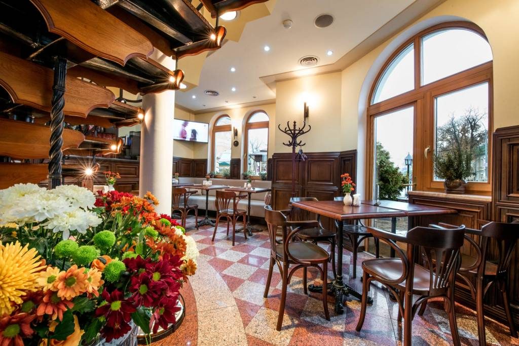 Cafe Kupol | Ivana Mazepy St, 13