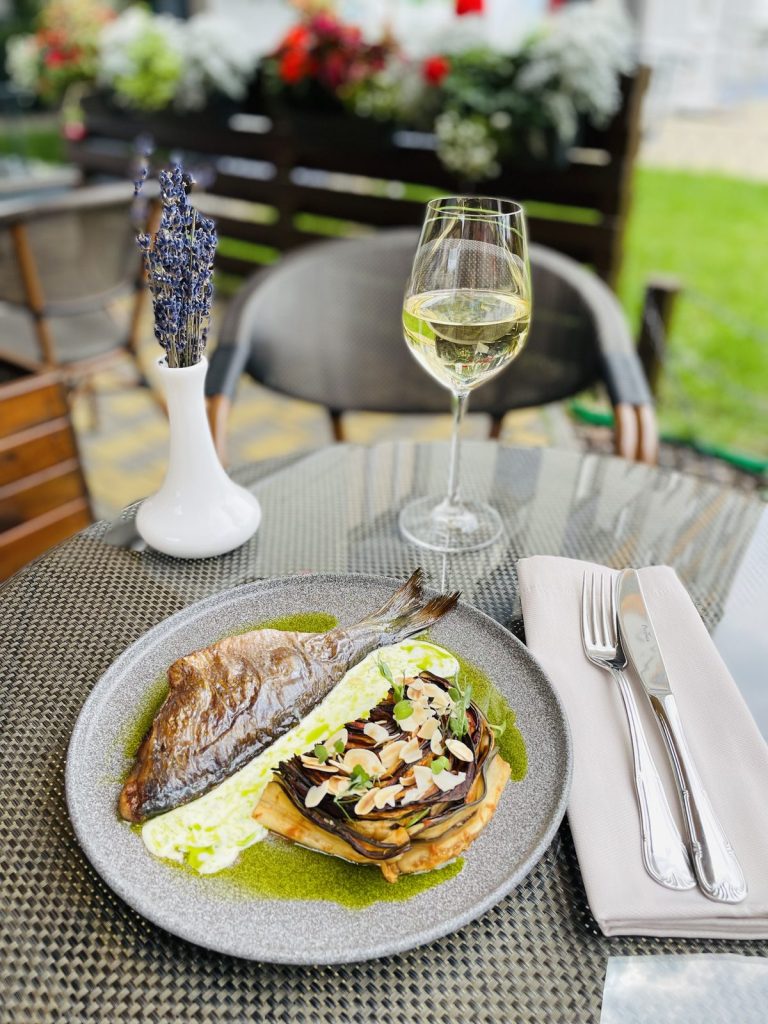 Cafe La Frusta | Drahomanova St, 38-A