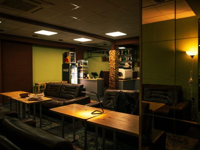 Кафе Lobby Bar | пл. Евгения Петрушевича