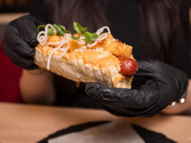 Кафе Mr.Grill Hotdogs&Burgers | просп. Степана Бандери, 36