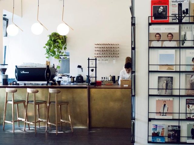 Café Minimalist | Italiiska St, 31