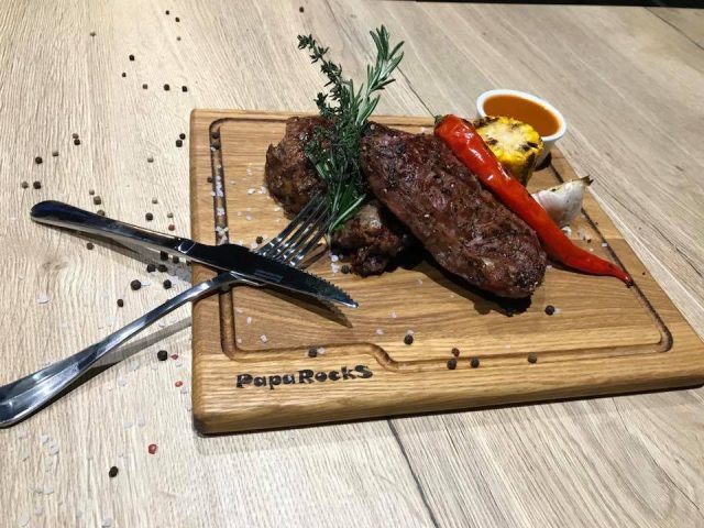 Кафе Papa Rocks | вул. Єлизавети Чавдар