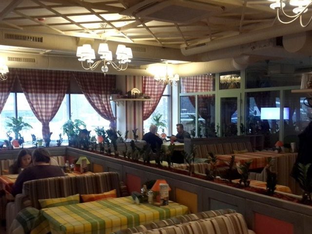 Кафе Pesto cafe | просп. Академіка Глушкова, 13-Б