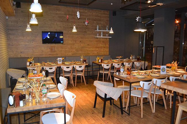 Cafe Pizza Di Casa | Verkhovnoi Rady Blvd, 17