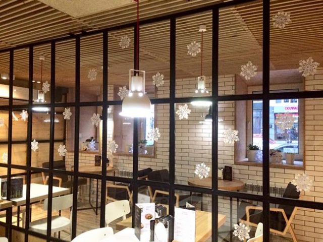 Cafe Pizza Di Casa | Verkhovnoi Rady Blvd, 17