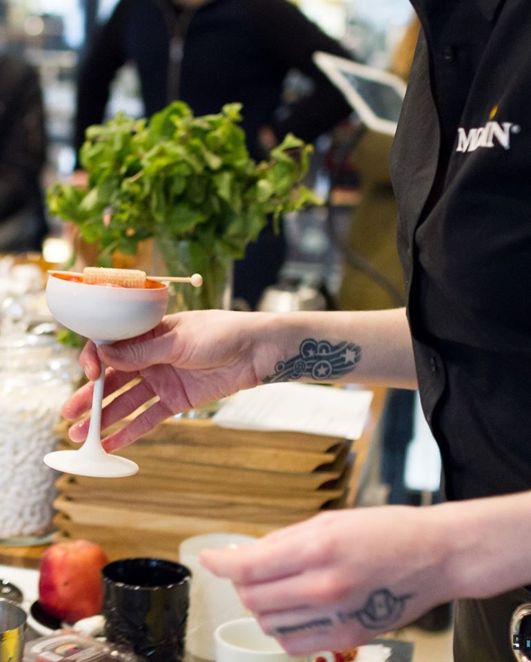 Cafe SQUEEZER | Kultury St, 8