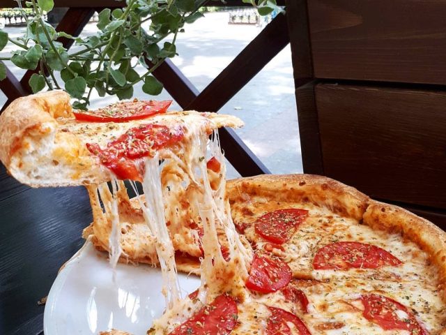 Кафе StarPizzaCafe | вул. Євгена Чикаленка