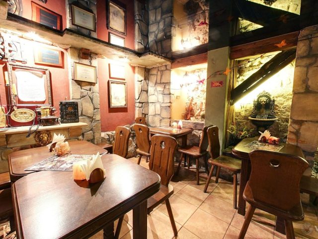 Cafe Zolotyi Dukat | Ivana Fedorova St, 20