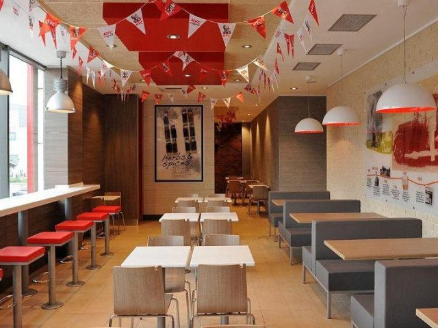Ресторан KFC | Захисників України майдан, 7/8