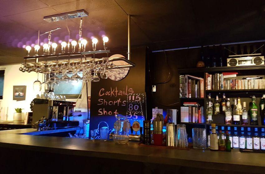 Café Khudozhnyky Literatory Artysty Muzykanty | Kyiv