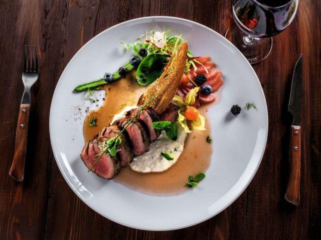 Restaurant Kryva Lypa | Lviv