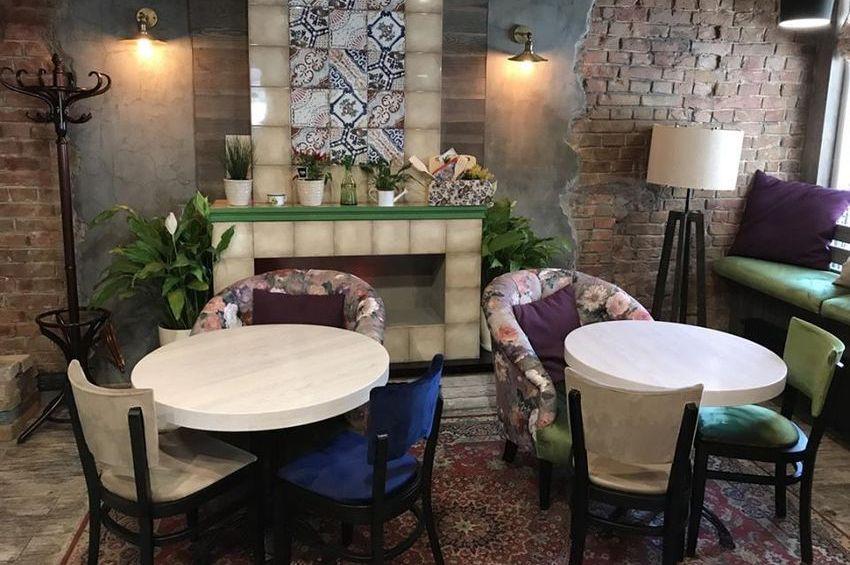 Cafe Kukhnia Polli | Sichovykh Striltsiv St, 58/2-A