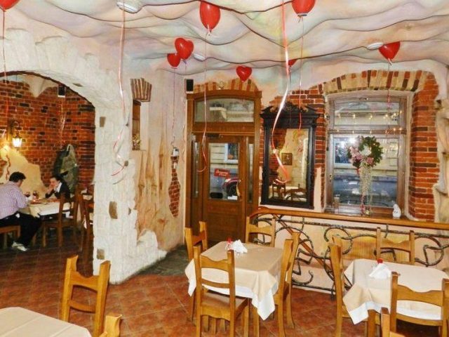 Ресторан Пицца Леополи | вул. Михайла Туган-Барановського, 4