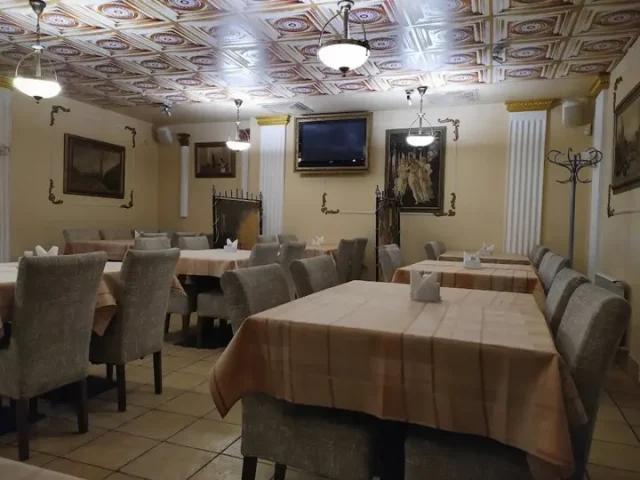 Restaurant Napoli | Myru Ave, 8