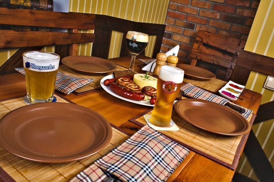 Паб BeerWood | вул. Олени Теліги, 41