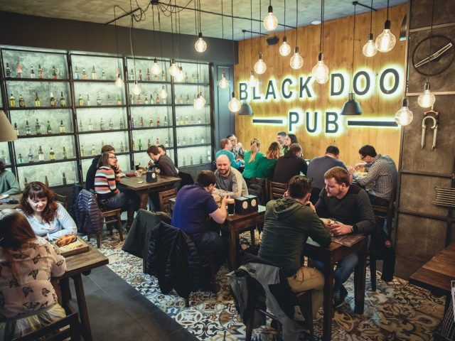 Паб Black Door Pub | Отакара Яроша пров., 18г