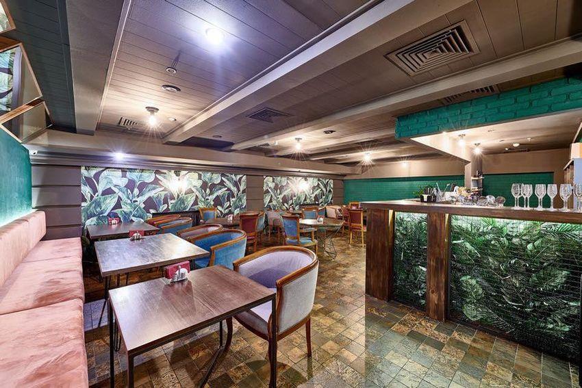 Restaurant Phi-Phi | Dmytrivska St, 62/20