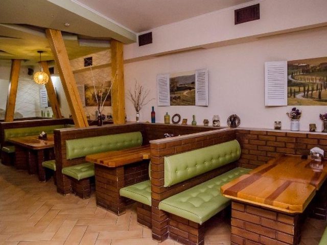 Café Pizza House | Mykoly Bazhana Ave, 14