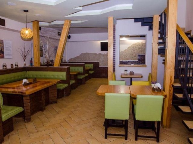 Café Pizza House | Mykoly Bazhana Ave, 14