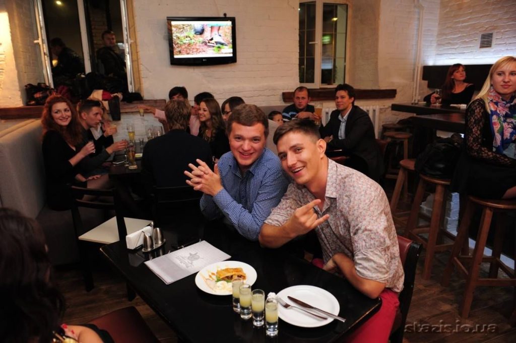 Паб ProRock Pub | вул. Євгена Чикаленка, 32