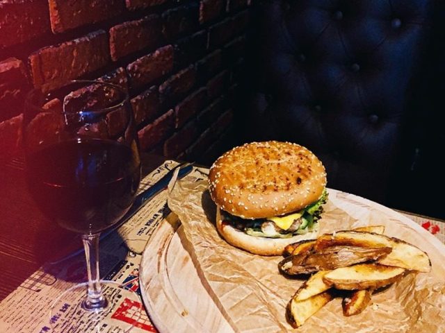 Паб Country Bar | ул. Игоря Юхновского, 22/10