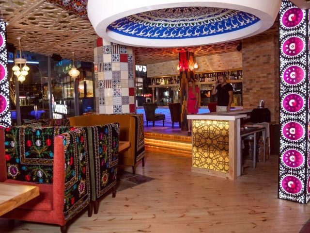 Ресторан Чайхона Базар | вул. Петра Болбочана, 2