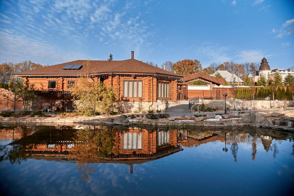 Ресторан Club Chalet | ул. Белой Акации, 20